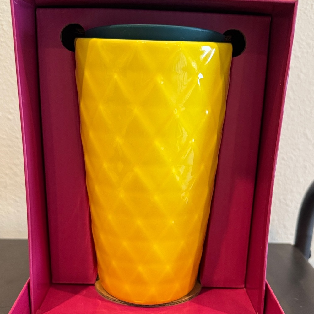 Starbucks Hawaii Collection Pineapple Ceramic Mug